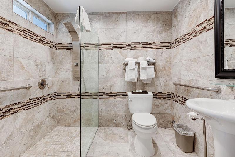 חדר סטנדרט מותאם לאדם עם מוגבלויות, Ocean Beach