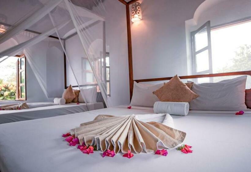 家庭房带园景, The Manor House By Sansi