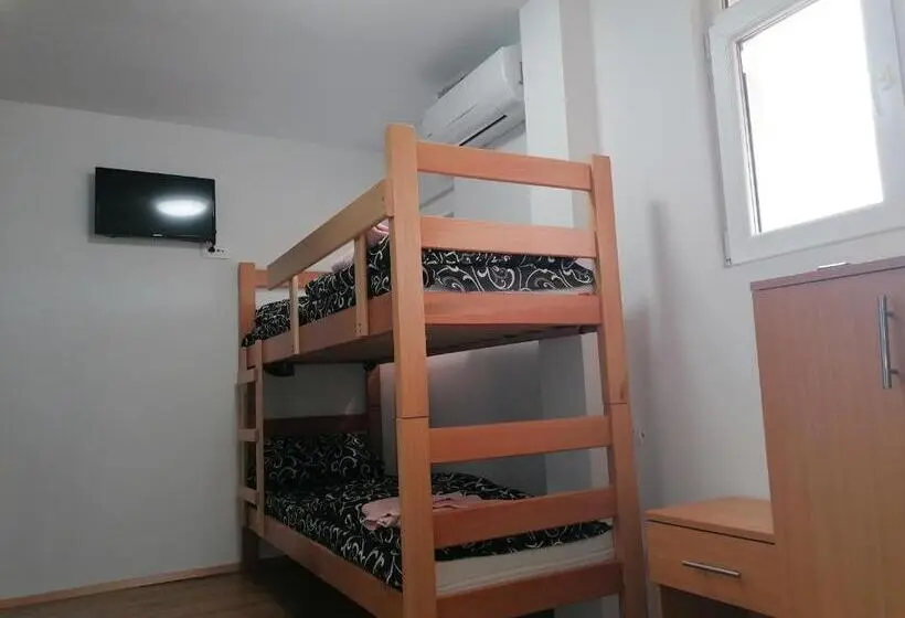 اتاق استاندارد با تخت‌های تاشو, Rooms Vila Medena