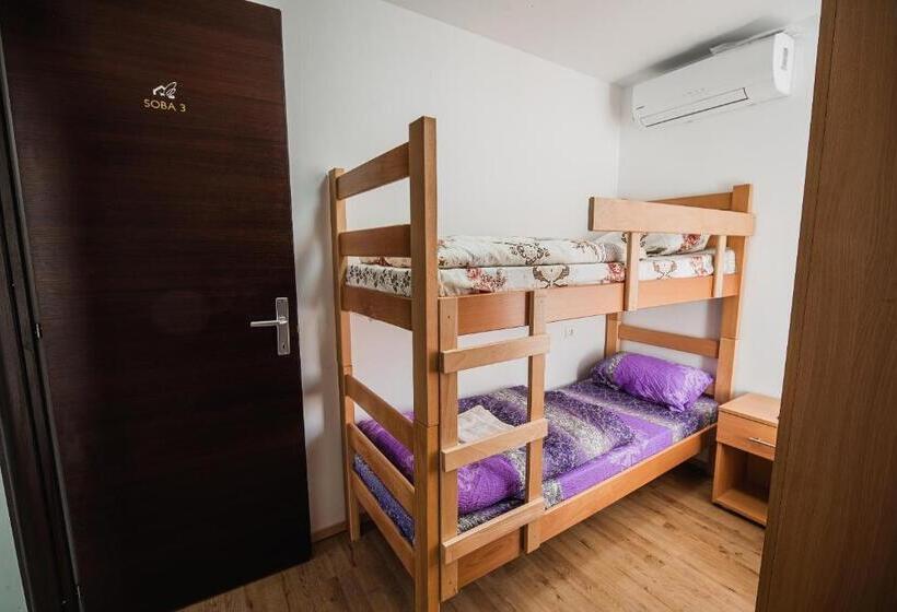 اتاق استاندارد سه نفره, Rooms Vila Medena