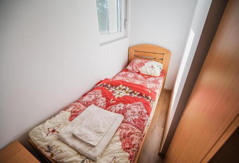 اتاق استاندارد سه نفره, Rooms Vila Medena