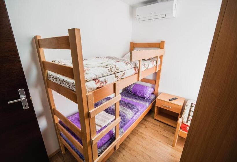 اتاق استاندارد سه نفره, Rooms Vila Medena