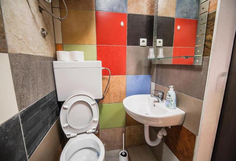 اتاق خانوادگی, Rooms Vila Medena