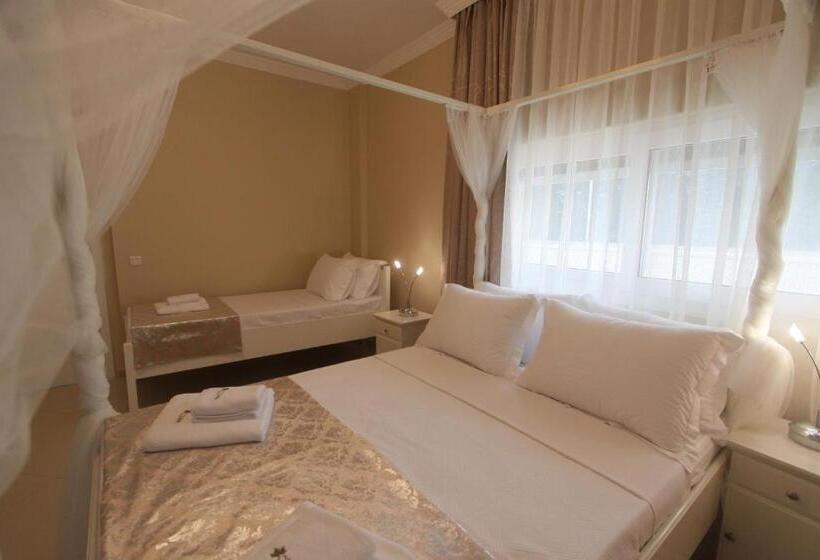 Номер Стандарт Трехместный, Alaçatı çınar Boutique