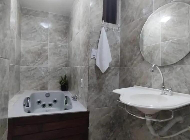 سوییت لوکس, Pousada Flor D' Açucena