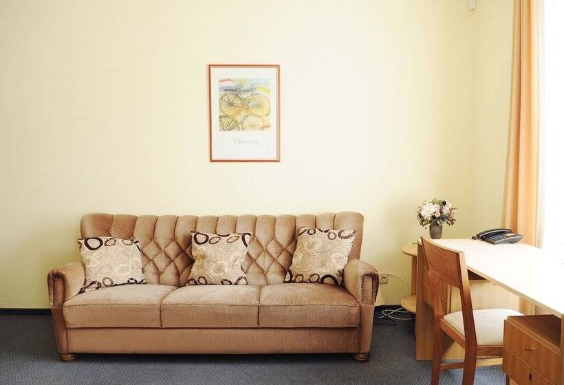 Camera Standard, Amicus