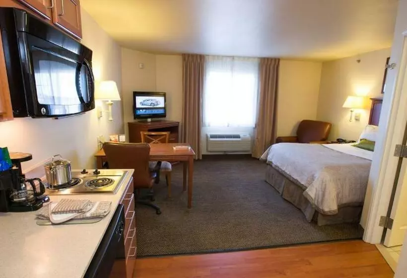استودیوی استاندارد, Candlewood Suites Joplin, An Ihg