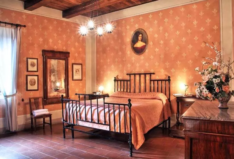 سوییت, Castello Di Petroia Dimora D Epoca