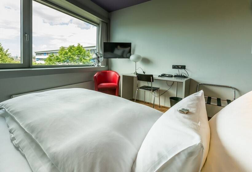 标准单人间, Dasbreitehotel Am Rhein