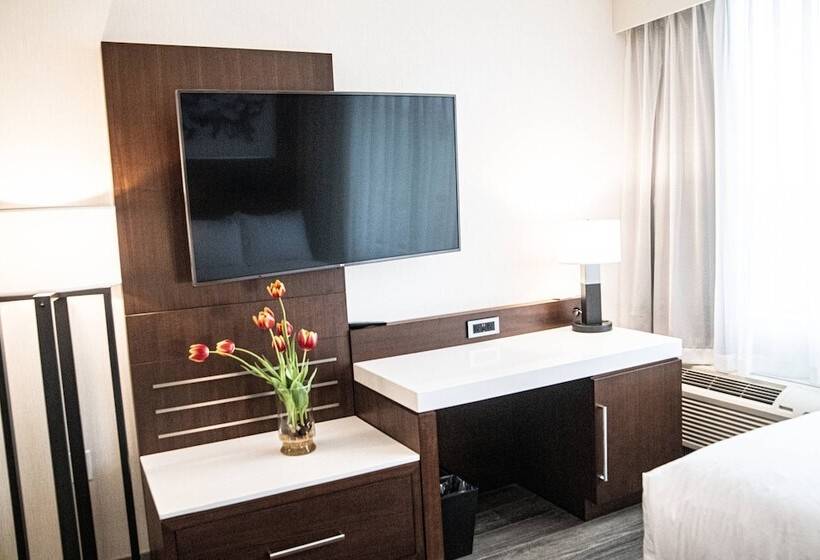 带2个双人床的标准工作室, Delta Hotels By Marriott Cincinnati Sharonville