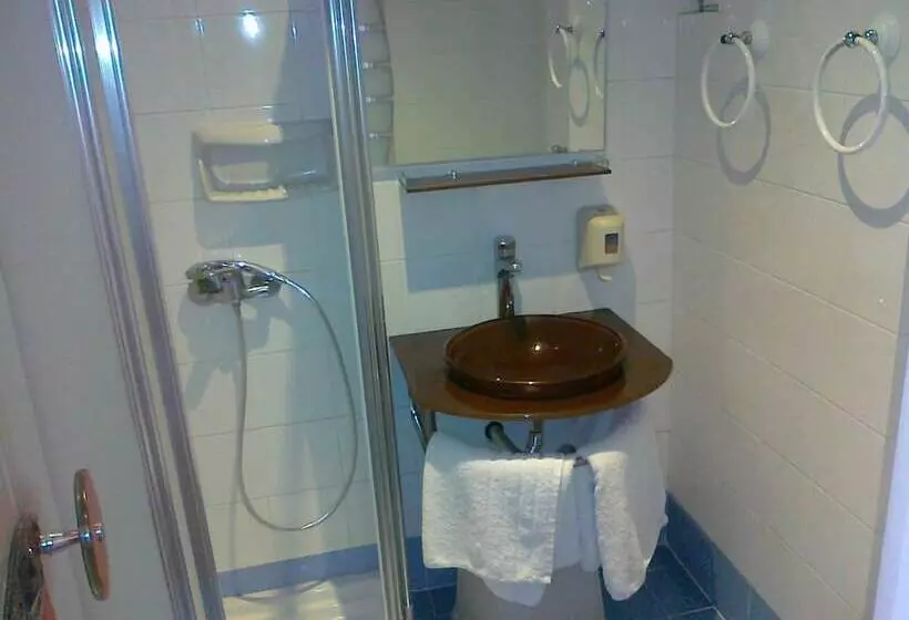 Chambre Standard, Ephira
