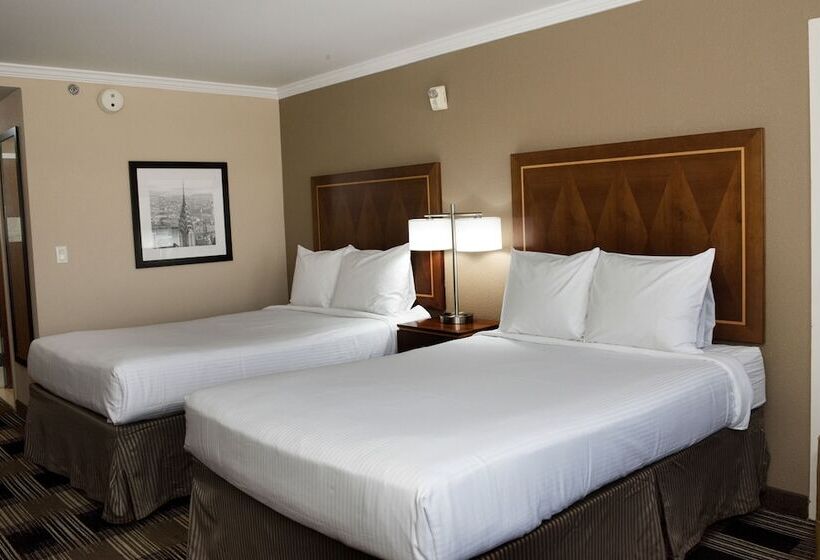 غرفه قياسيه سريرين مزدوجين, Executive Suites