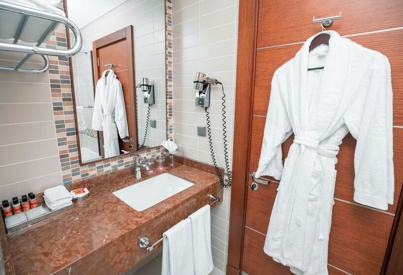 اتاق کلاسیک با تخت دونفره, Fly Inn Baku