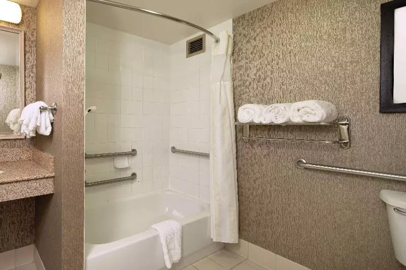 スタンダードルーム, Hilton Garden Inn Auburn Riverwatch