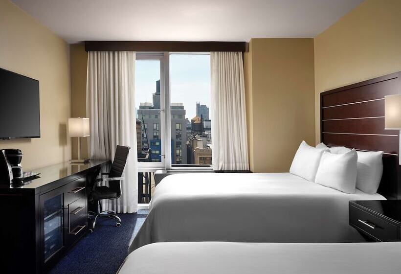 带2个双人床的标准工作室, Hilton New York Fashion District