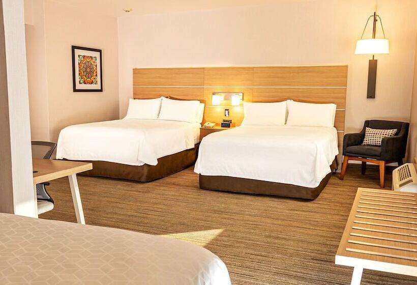 سوییت, Holiday Inn Express Chihuahua, An Ihg