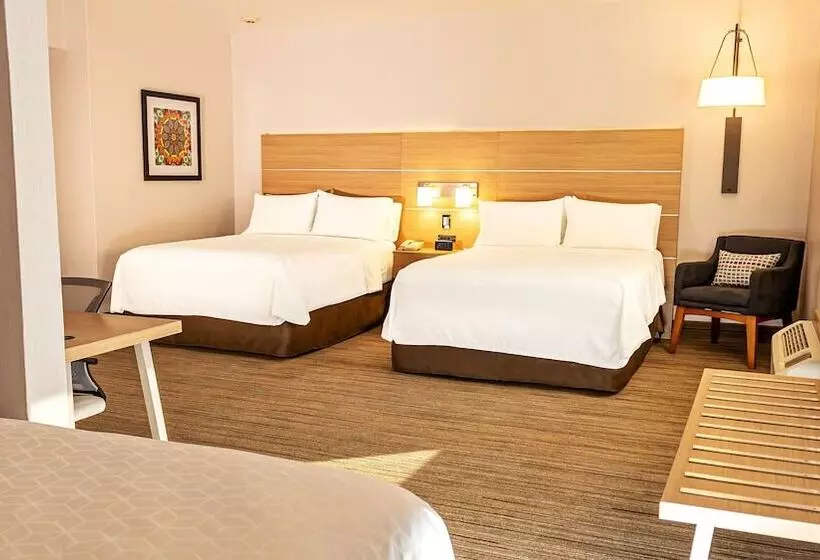 سوییت, Holiday Inn Express Chihuahua, An Ihg