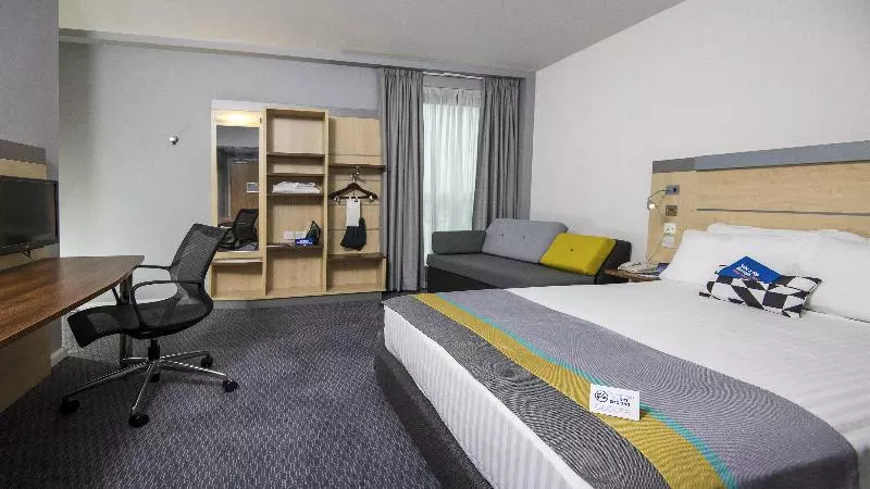 身障者適用スタンダードルーム, Holiday Inn Express Hull City Centre, An Ihg