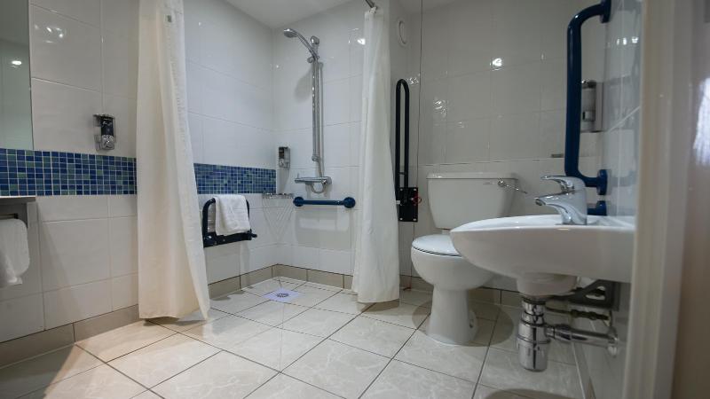 适合残疾人使用的标准间, Holiday Inn Express Hull City Centre, An Ihg