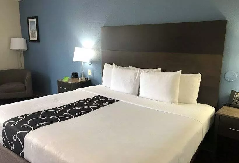اتاق دلوکس مخصوص معلولین, La Quinta By Wyndham Pcb Coastal Palms