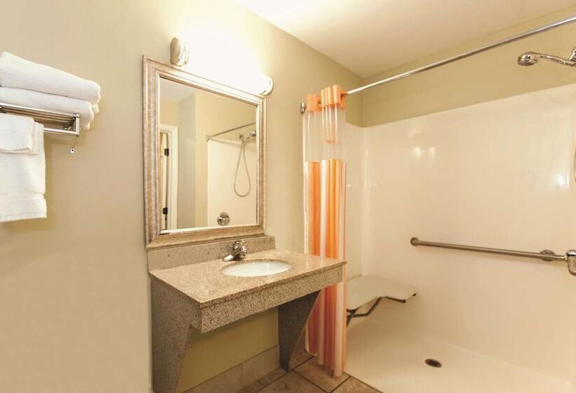 Номер Deluxe Адаптированный для Инвалидов, La Quinta By Wyndham Pcb Coastal Palms