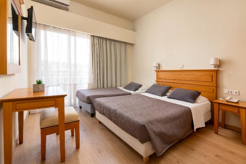 标准三人间, City Plus Rhodes