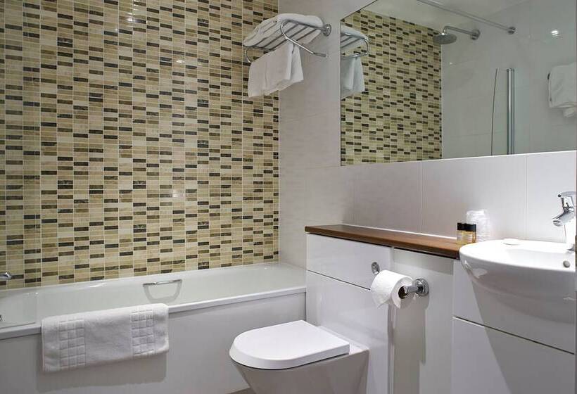 חדר אקזקיוטיב, Mandolay Hotel Guildford