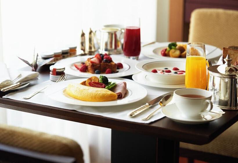 Номер Deluxe, The Peninsula Tokyo