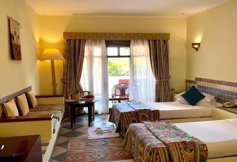 اتاق استاندارد با چشم‌انداز باغ, Tropitel Dahab Oasis