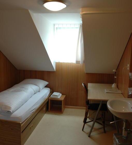 Номер Стандарт Индивидуальный Совместная Ванная, Weisses Kreuz