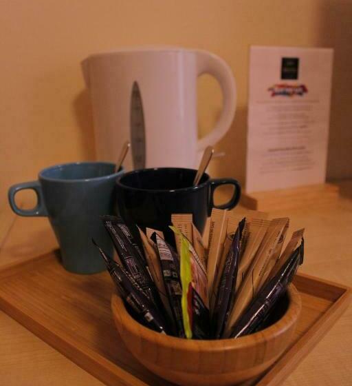 غرفة قياسية ثلاثية, Hôtel De Ville