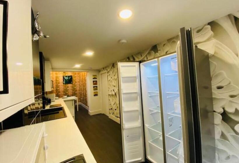 Люкс Superior, Townhouse Plus @ Lower Beth Street Stoke