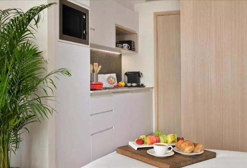 استودیو استاندارد با تخت کینگ, Adagio Premium The Palm