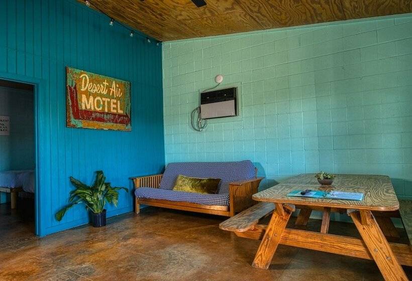 קוטג' דלוקס, Frio River Cabins