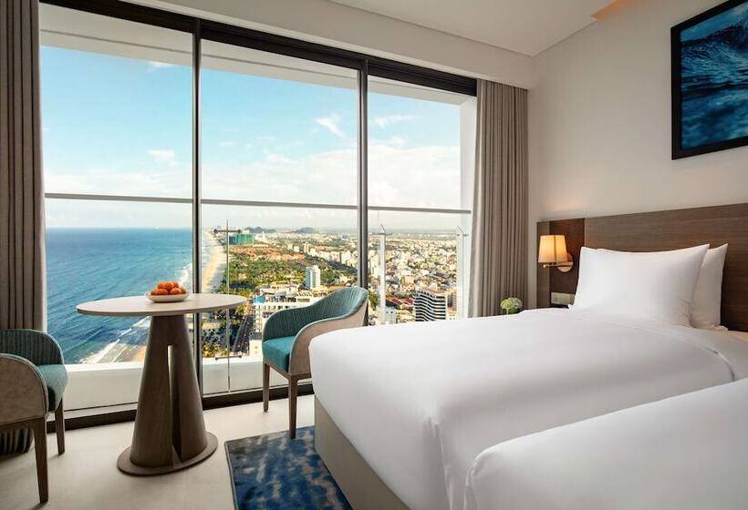Deluxe Zimmer mit Meerblick, Radisson Hotel Danang