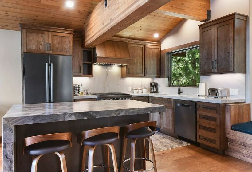 خانه 1 خوابه, Shoreline Vista