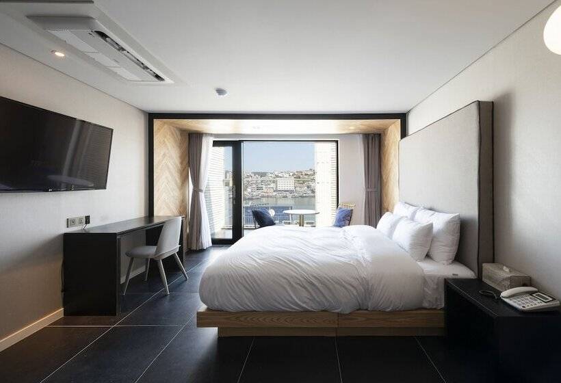 景色の見えるスーペリアルーム, Brown Dot Tongyeong