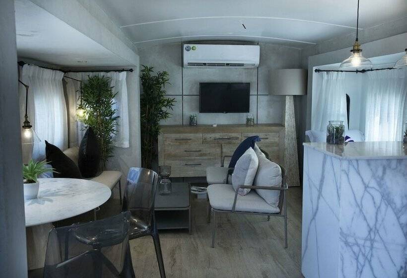 Aile Süiti, Caravana Beach Resort Al Zorah