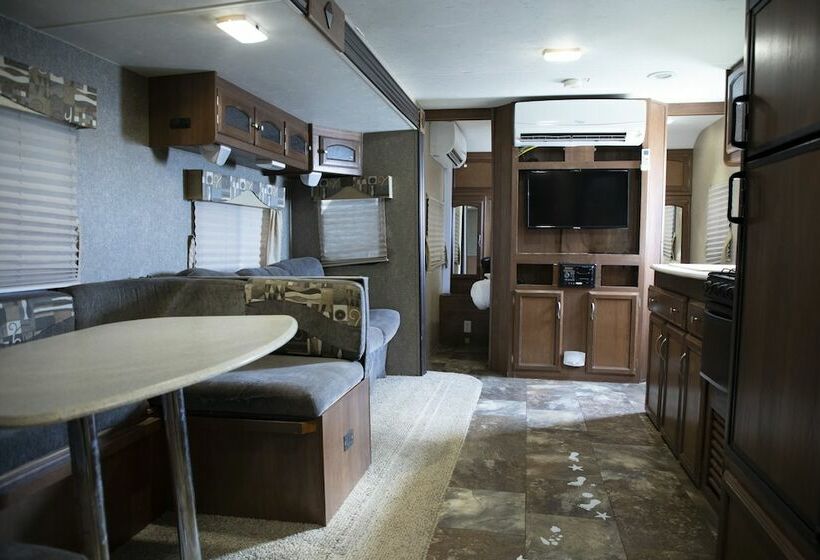 Aile Süiti, Caravana Beach Resort Al Zorah