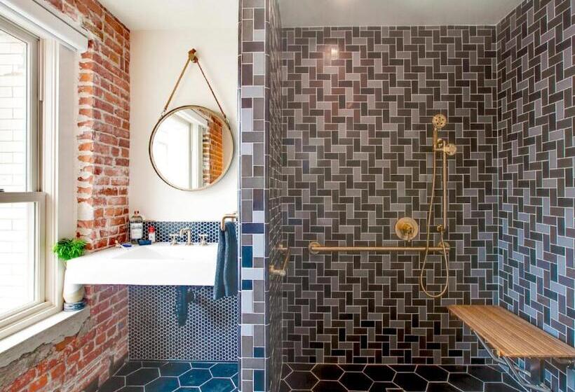 适合残疾人使用的标准间, Venice V