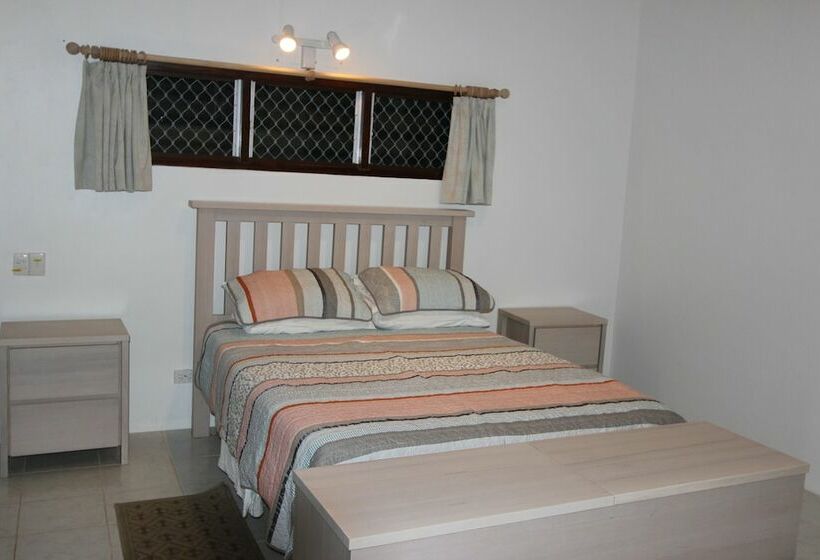 Standard Room Queen Size Bed, Vila Del Mare