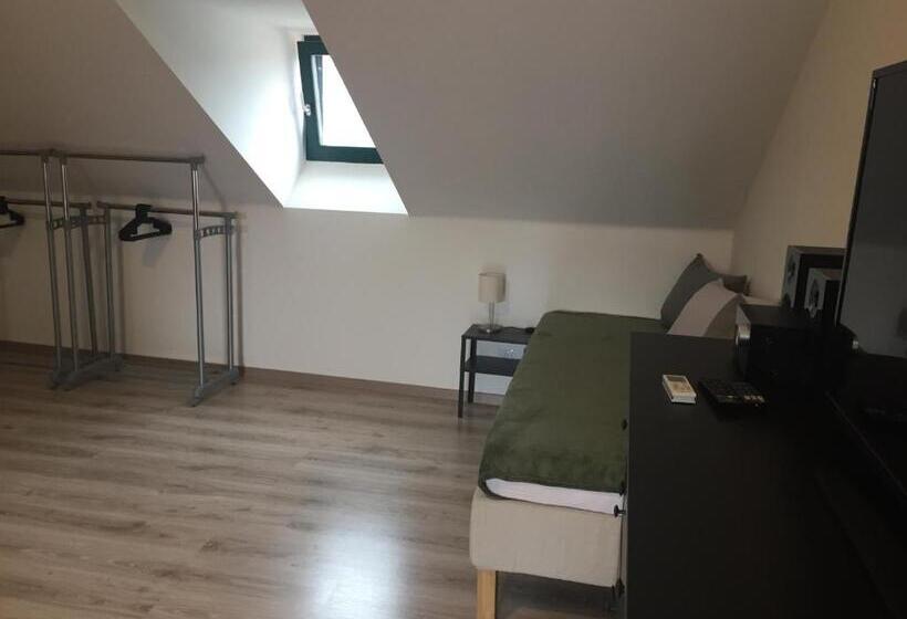 جناح سوبيريور, Penzion Lednice