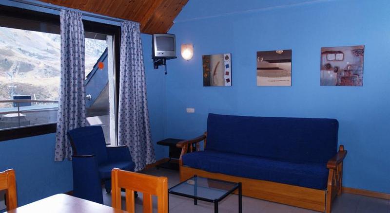 استودیوی استاندارد, Apartments Crest Pas