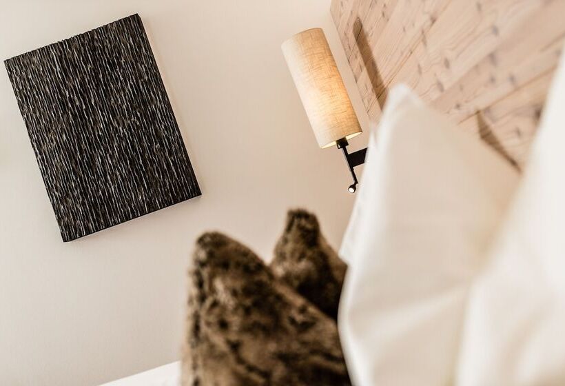 高级大房间, Arthotel Anterleghes Gardenahotels