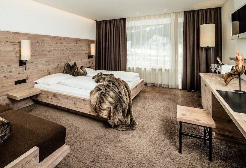 高级大房间, Arthotel Anterleghes Gardenahotels