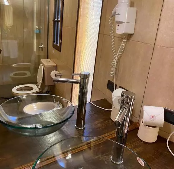 اتاق استاندارد سه نفره, Boutique Hotel De La Fonte By Nordic