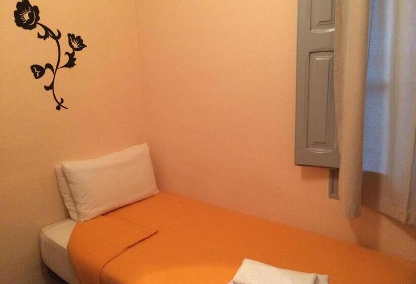 标准单人间共用浴室, Fonda Can Fasersia