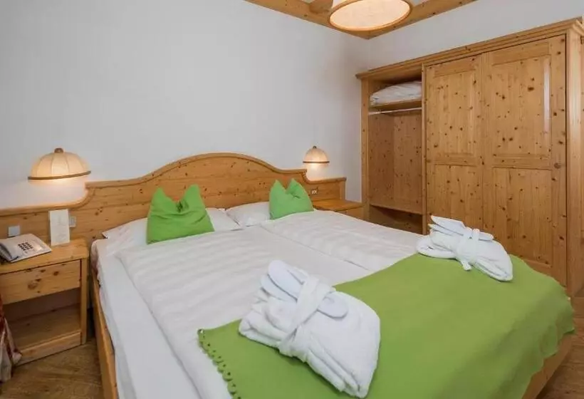 اتاق کلاسیک, B&b Andreas