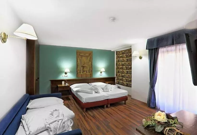 اتاق استاندارد سه نفره, Baita Clementi