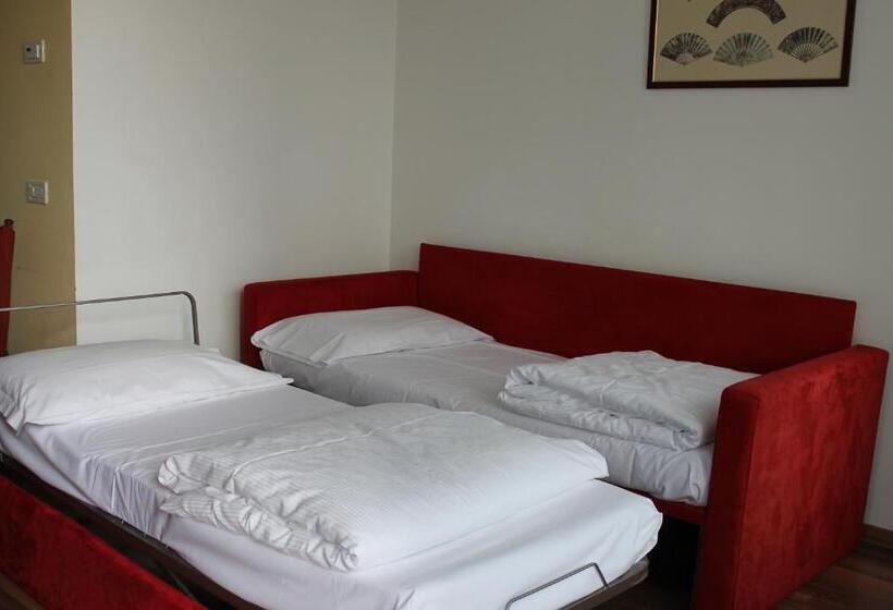 패밀리 룸, Baita Clementi